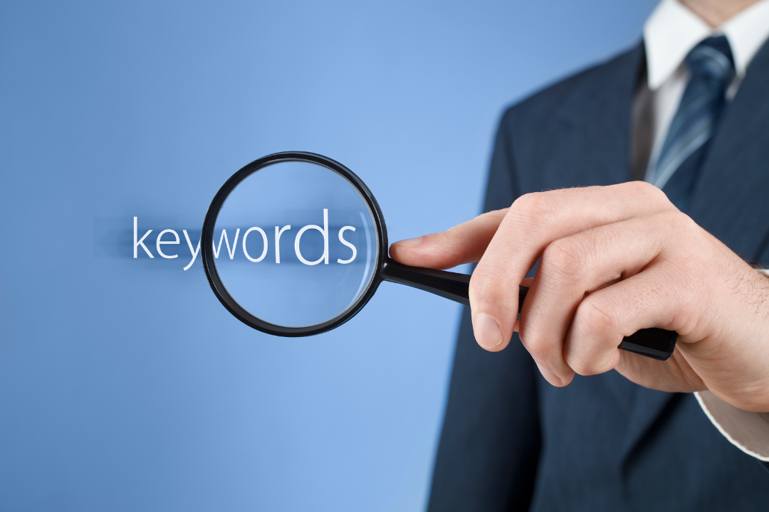 An infographic showing keyword research steps, including audience targeting, search intent, and keyword application.